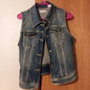 Fox denim vest